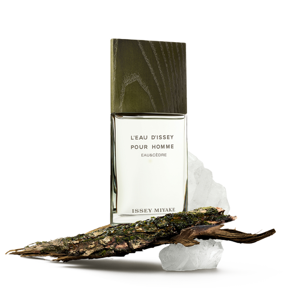 L'eau d'Issey pour Homme Eau & Cèdre | Eau de Toilette Intense Image not available